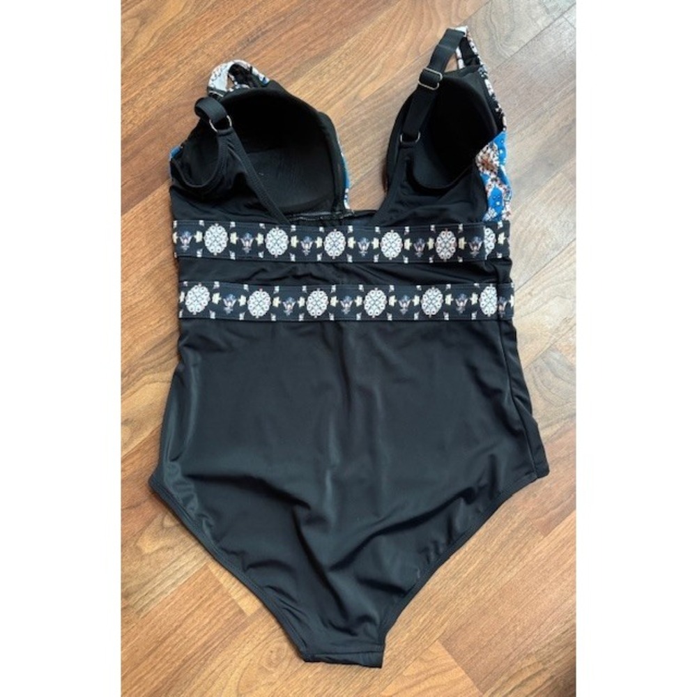 Meet.Curve Womens XL Blue Charming Printed Cut Out One-Piece Swimsuit Boho NWOT - Picture 4 of 8